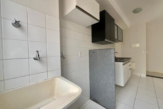 Área de serviço de apartamento para alugar com 2 quartos, 55m² em Vila Satúrnia, Campinas