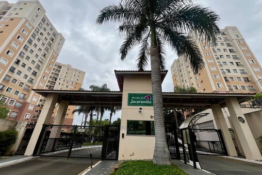 Apartamento para alugar com 2 quartos, 55m² em Vila Satúrnia, Campinas