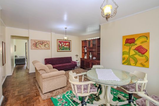 Sala de casa à venda com 2 quartos, 120m² em Cristo Redentor, Porto Alegre