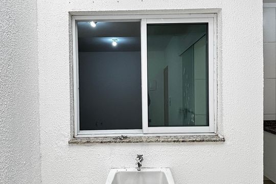 Área de serviço de apartamento para alugar com 2 quartos, 48m² em Vila Guiomar, Santo André