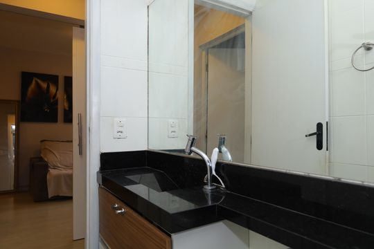 Apartamento à venda com 2 quartos, 65m² em Jardim Lucinda, São Paulo
