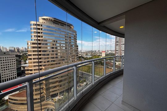 Sacada de apartamento para alugar com 2 quartos, 70m² em Empresarial 18 do Forte, Barueri