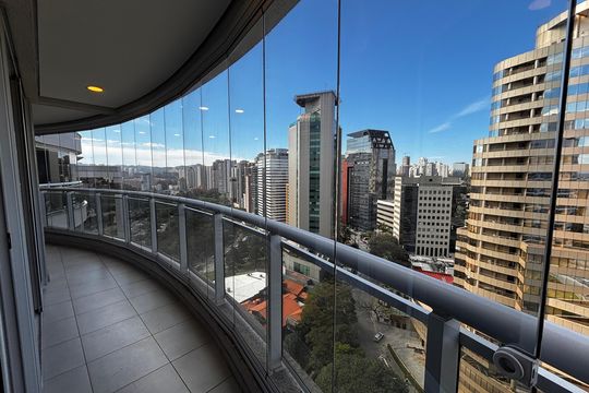 Sacada suíte de apartamento para alugar com 2 quartos, 70m² em Empresarial 18 do Forte, Barueri