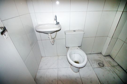 Banheiro social de apartamento à venda com 2 quartos, 67m² em Váz Lobo, Rio de Janeiro