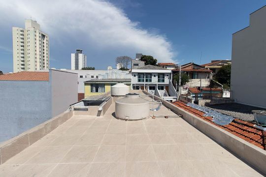 Laje de casa para alugar com 3 quartos, 210m² em Vila Mazzei, São Paulo