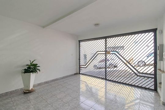 Garagem de casa para alugar com 3 quartos, 210m² em Vila Mazzei, São Paulo