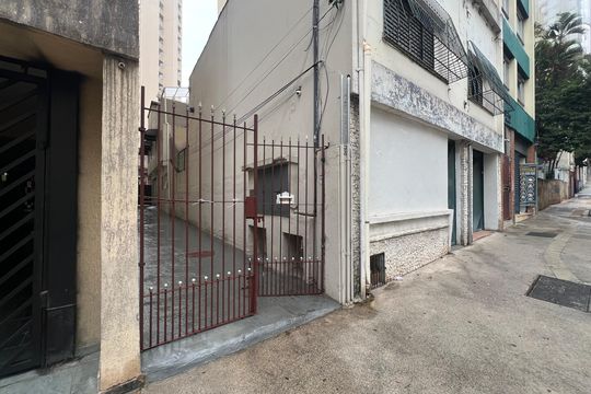 Fachada de casa à venda com 8 quartos, 280m² em Bela Vista, São Paulo