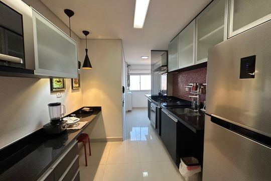 Cozinha de apartamento para alugar com 2 quartos, 91m² em Tamboré, Barueri