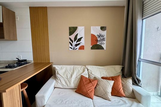 Sala / Cozinha de kitnet/studio para alugar com 1 quarto, 28m² em Jardim Caravelas, São Paulo