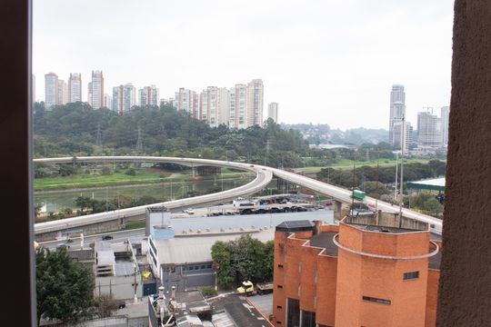 Vista da Suíte de apartamento para alugar com 1 quarto, 28m² em Jardim Caravelas, São Paulo