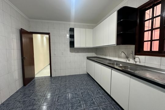 Cozinha de casa à venda com 3 quartos, 240m² em Vila Engenho Novo, Barueri