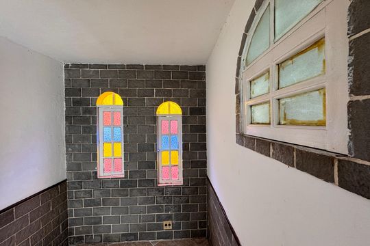 Edícula - Entrada de casa de condomínio para alugar com 4 quartos, 550m² em Vargem Pequena, Rio de Janeiro