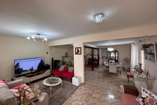 Sala de casa de condomínio à venda com 4 quartos, 550m² em Vargem Pequena, Rio de Janeiro