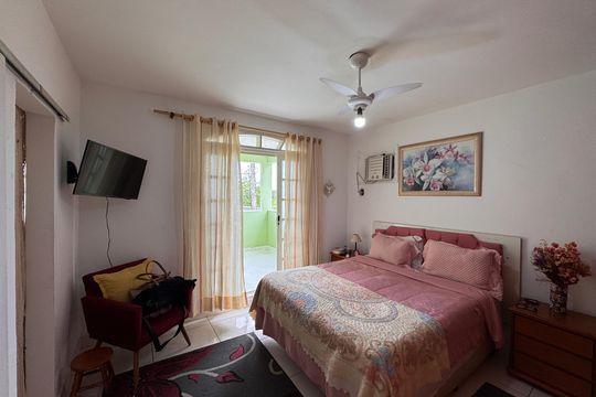 Casa de Condomínio à venda com 4 quartos, 550m² em Vargem Pequena, Rio de Janeiro