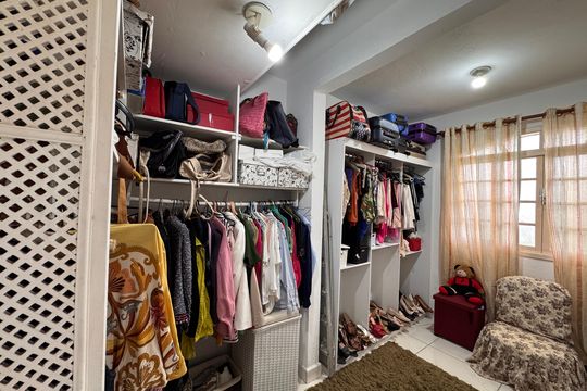 Casa de Condomínio à venda com 4 quartos, 550m² em Vargem Pequena, Rio de Janeiro