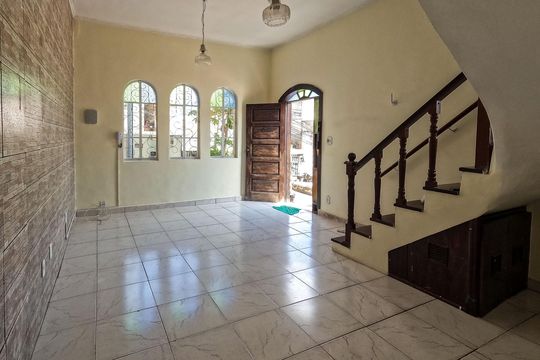 Casa para alugar com 1 quarto, 244m² em Vila Palmeiras, São Paulo