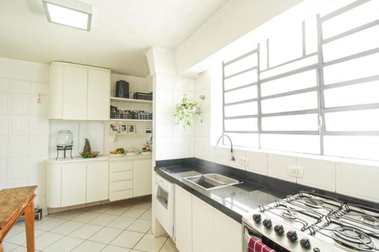 Cozinha de apartamento à venda com 2 quartos, 119m² em Vila Romana, São Paulo