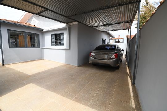 Garagem de casa à venda com 9 quartos, 367m² em Vila Industrial, Campinas