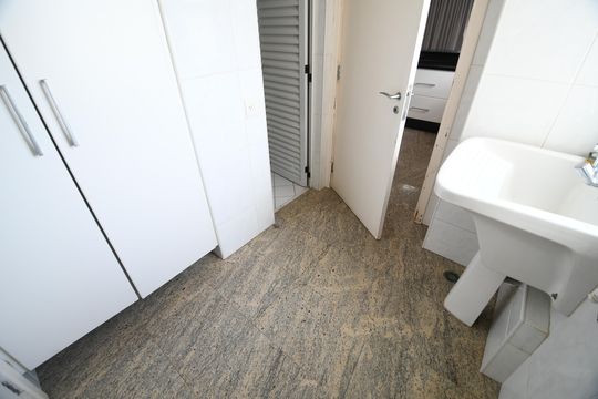 Área de Serviço de apartamento à venda com 4 quartos, 213m² em Loteamento Residencial Vila Bella, Campinas