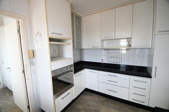 Cozinha de apartamento à venda com 4 quartos, 213m² em Loteamento Residencial Vila Bella, Campinas