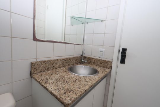 Banheiro de apartamento para alugar com 2 quartos, 56m² em Vila Formosa, São Paulo