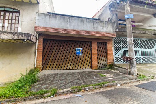 Fachada + Placa de casa à venda com 2 quartos, 130m² em Cidade Líder, São Paulo