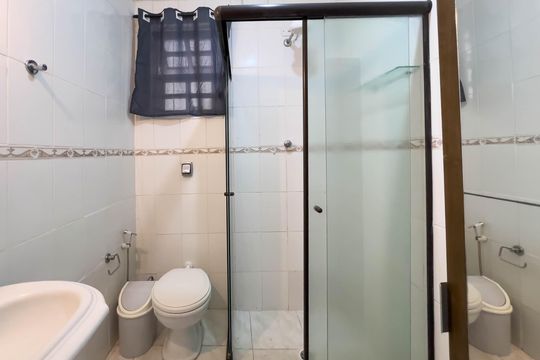 Banheiro de kitnet/studio para alugar com 1 quarto, 25m² em Vila Mariana, São Paulo