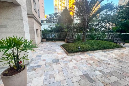 Área externa de apartamento para alugar com 2 quartos, 56m² em Vila Andrade, São Paulo