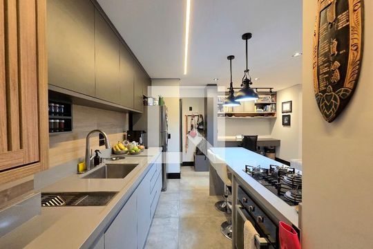 Cozinha de apartamento à venda com 1 quarto, 65m² em Indianópolis, São Paulo