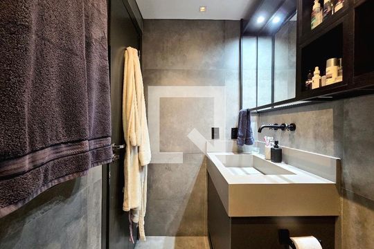 Banheiro da Suíte de apartamento à venda com 1 quarto, 65m² em Indianópolis, São Paulo