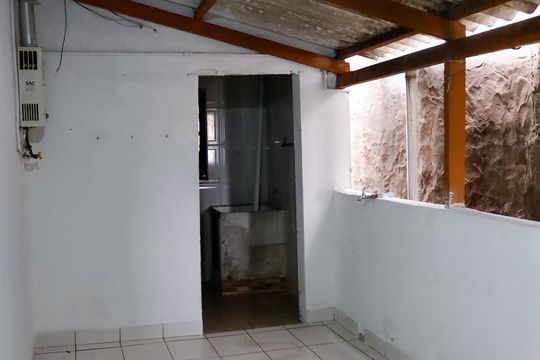 Lavanderia de casa à venda com 2 quartos, 100m² em Jardim Roberto, Osasco