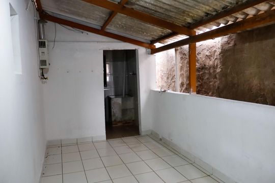 Lavanderia de casa à venda com 2 quartos, 100m² em Jardim Roberto, Osasco