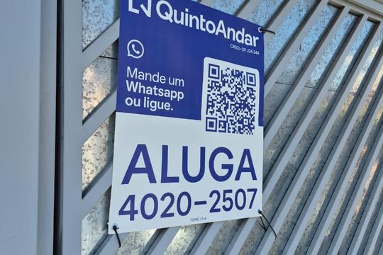 Placa de casa para alugar com 2 quartos, 122m² em Jardim Monte Kemel, São Paulo
