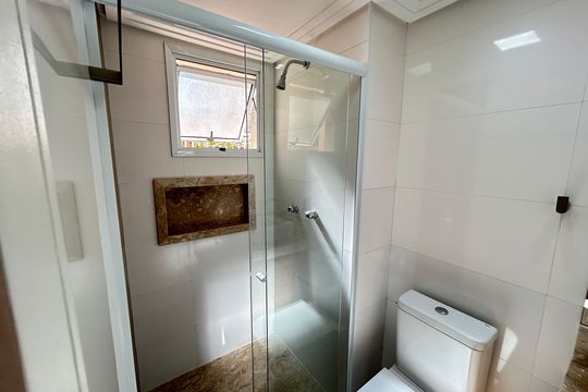 Banheiro da Suíte 1 de apartamento à venda com 3 quartos, 151m² em Vila Santo Antônio, Guarulhos