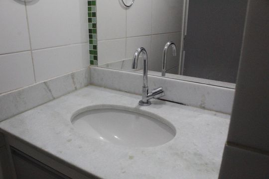 Banheiro Social de apartamento para alugar com 2 quartos, 50m² em Jacarepaguá, Rio de Janeiro