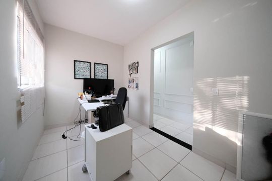 Quarto 2 de casa à venda com 4 quartos, 180m² em Parque Boturussu, São Paulo