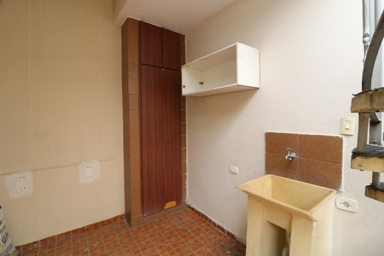 Casa à venda com 3 quartos, 110m² em Jardim Itápolis, São Paulo