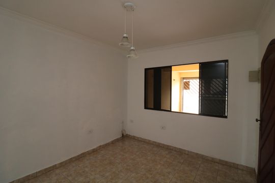 Casa à venda com 3 quartos, 110m² em Jardim Itápolis, São Paulo