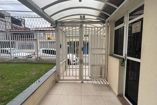 Entrada de apartamento para alugar com 2 quartos, 64m² em Vila Monte Alegre, São Paulo