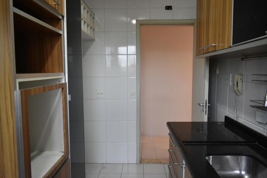 Cozinha de apartamento para alugar com 2 quartos, 64m² em Vila Monte Alegre, São Paulo