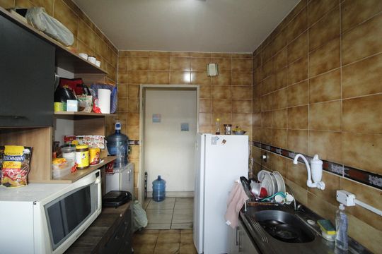 Cozinha de apartamento à venda com 2 quartos, 45m² em Morro Santana, Porto Alegre
