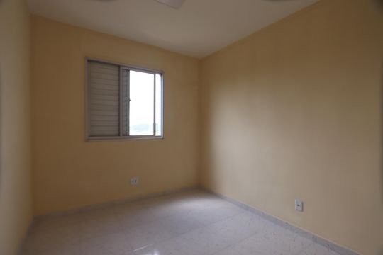 Quarto 2 de apartamento para alugar com 2 quartos, 63m² em Jardim Guairaca, São Paulo