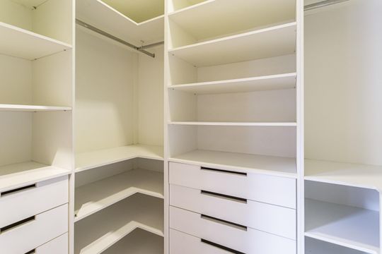 Closet da Suíte de casa de condomínio para alugar com 1 quarto, 100m² em Indianópolis, São Paulo