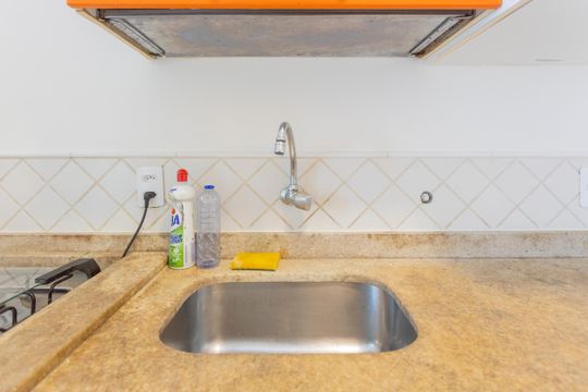 Cozinha de apartamento para alugar com 2 quartos, 52m² em Jardim Itapeva, São Paulo