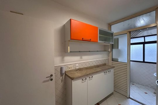 Cozinha de apartamento para alugar com 2 quartos, 52m² em Jardim Itapeva, São Paulo