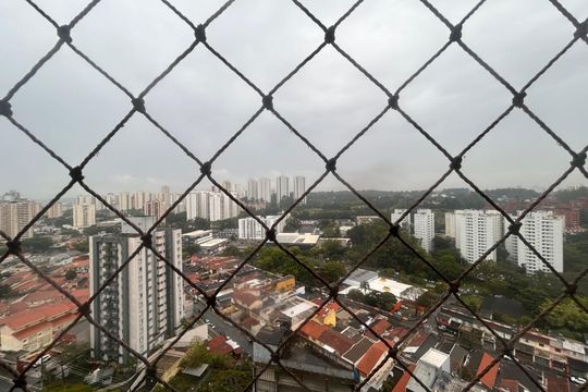 Vista Quarto 2 de apartamento para alugar com 2 quartos, 52m² em Jardim Itapeva, São Paulo