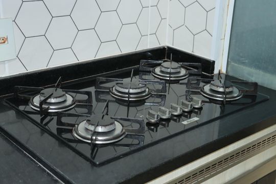 Cozinha de apartamento para alugar com 2 quartos, 47m² em Jardim Ísis, Cotia