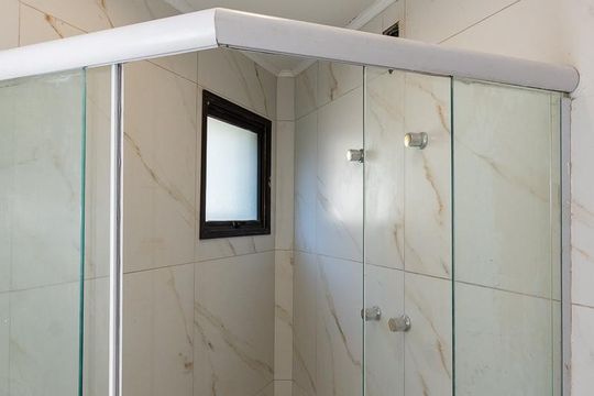 Banheiro da Suíte de apartamento à venda com 2 quartos, 96m² em Perdizes, São Paulo