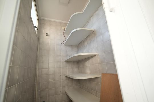 Banheiro de Serviço de apartamento para alugar com 3 quartos, 87m² em Vila Lea, Santo André