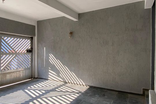 Garagem de casa à venda com 3 quartos, 250m² em Bussocaba, Osasco
